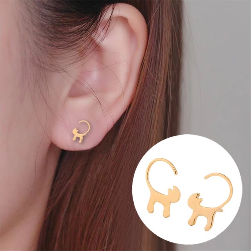 🎉 New Gold Plated Cat Stud Earrings